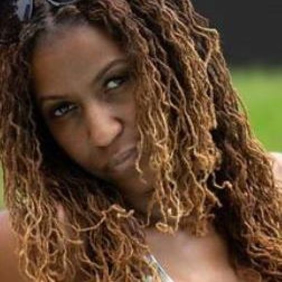 Meet your Posher, Tonya - Picture 1 of 1